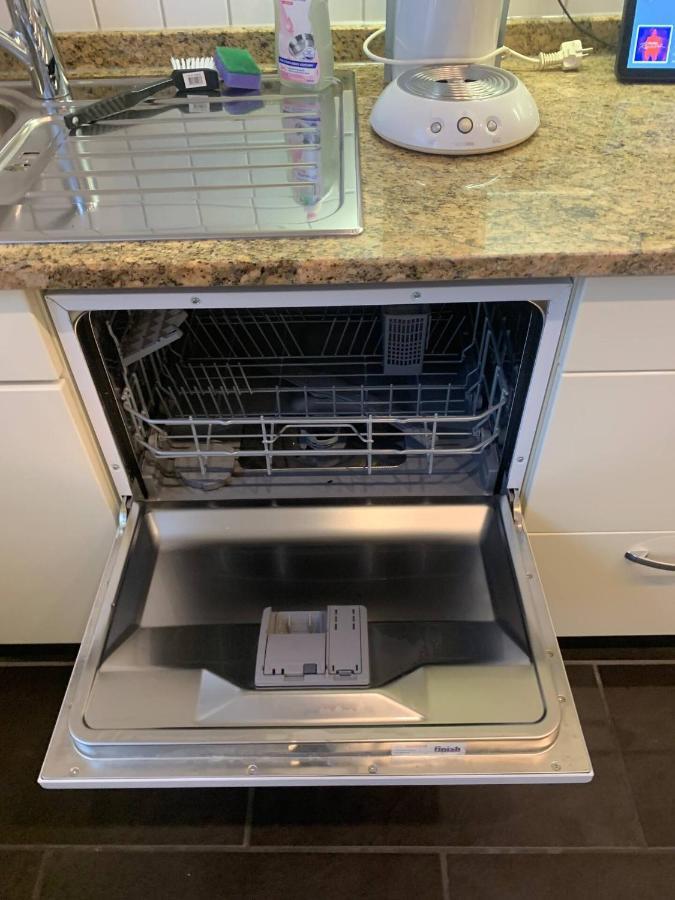 Mainpark Apartment 4 Schlafzimmer Bis Zu 10 Personen Direkt Ueber Aschaffapartment Bei Aschaffenburg Mainaschaff Eksteriør bilde